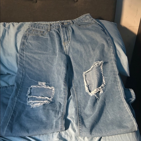 SHEIN Light Blue Distressed Jeans - Picture 1 of 4